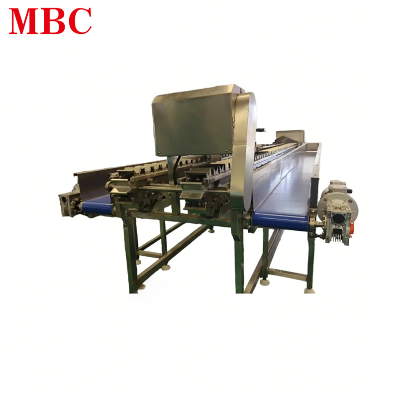 Corn head and tail cutting machine